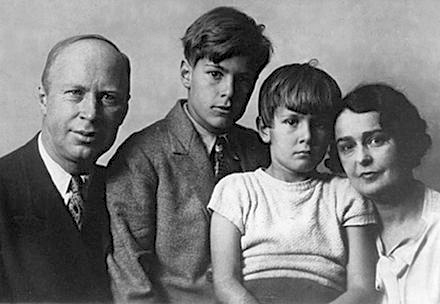 Composer Sergei Prokofiev and family. Lina is at far right.