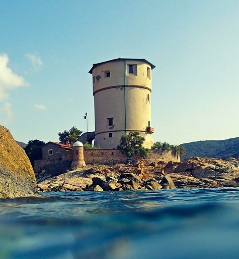 Tower on Isola del Giglio, like the one which Michele inherited from his father. Photo by Ramona Partelli.