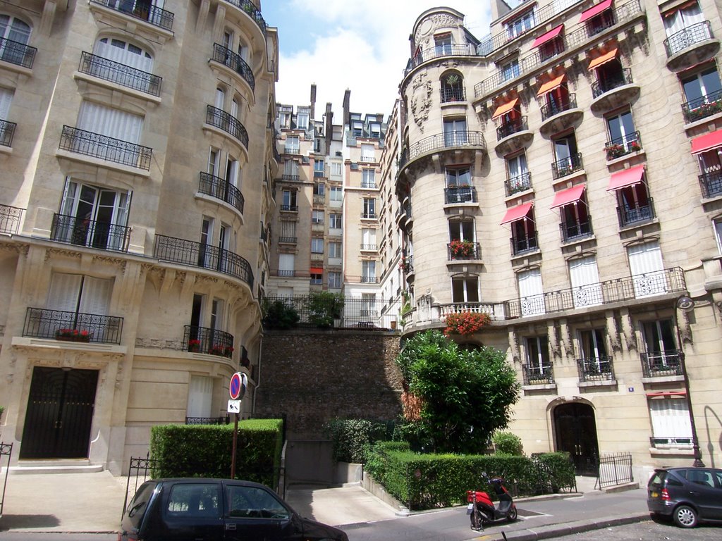 Photo by STPI, Square D'Albioni, where Jacqueline Beausergent resides