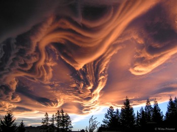 Asperitas, the first "new" cloud to be labeled since 1951, a symbol for Hendrik. Photo by Witta Priester.