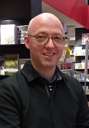 Irish author Rónán Hession