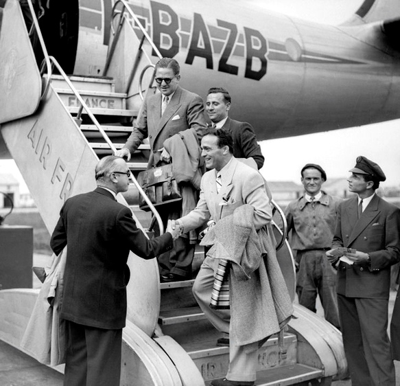 Marcel Cerdan gets on the Constellation at Orly on his way to NYC to see Piaf.