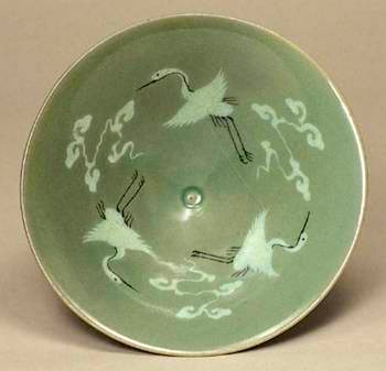 The goryeo celadon bowl from Korea was far more valuable than what Mr. Nakano sold in his shop, creating a more complicated situation when one arrived at the shop.