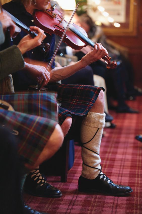 The image of a fiddler in the ceilidh band of the Park Bar reminds McCormack of Granny Beag and connects the killing with Mary, Queen of Scots for him.